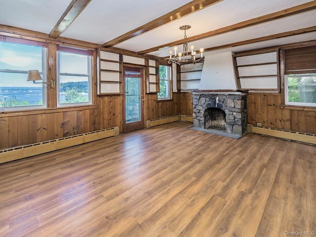 40 Prospect Avenue, Sea Cliff, NY 11579
