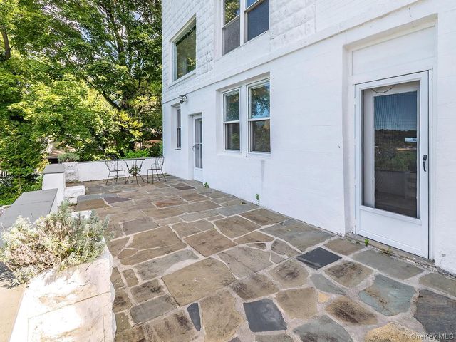 40 Prospect Avenue, Sea Cliff, NY 11579