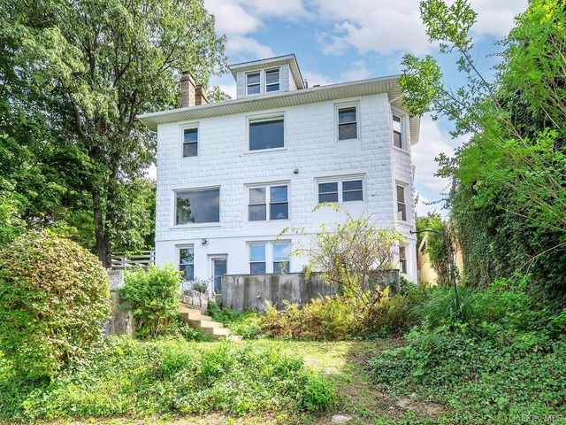 40 Prospect Avenue, Sea Cliff, NY 11579