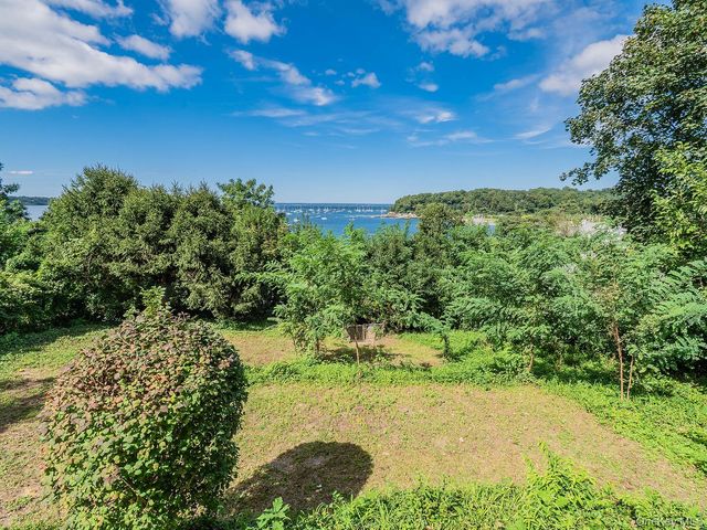 40 Prospect Avenue, Sea Cliff, NY 11579