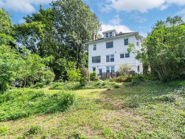 40 Prospect Avenue, Sea Cliff, NY 11579