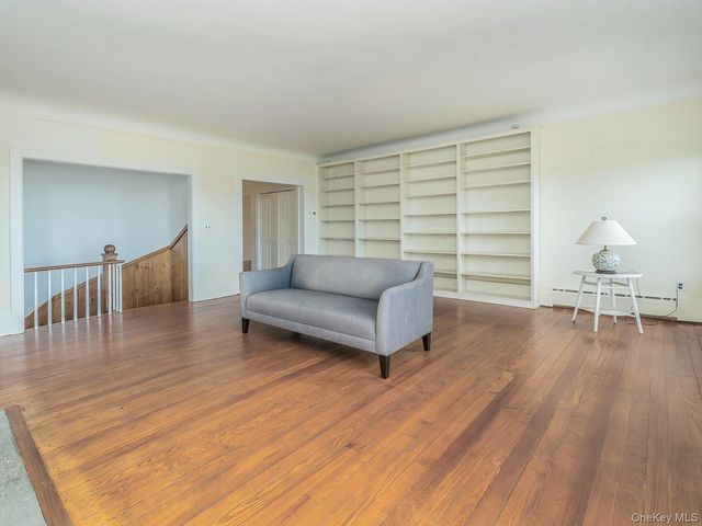 40 Prospect Avenue, Sea Cliff, NY 11579
