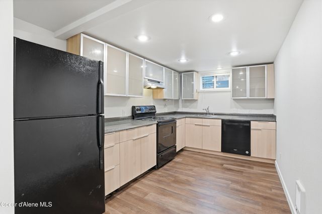 1017 E 29th Ave, Spokane, WA 99203