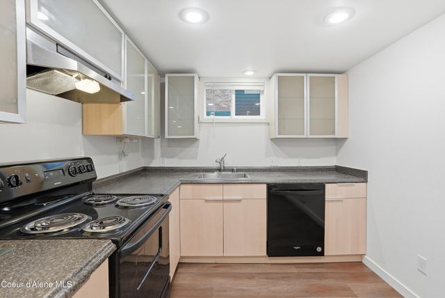 1017 E 29th Ave, Spokane, WA 99203