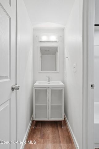 1017 E 29th Ave, Spokane, WA 99203