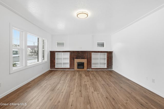 1017 E 29th Ave, Spokane, WA 99203