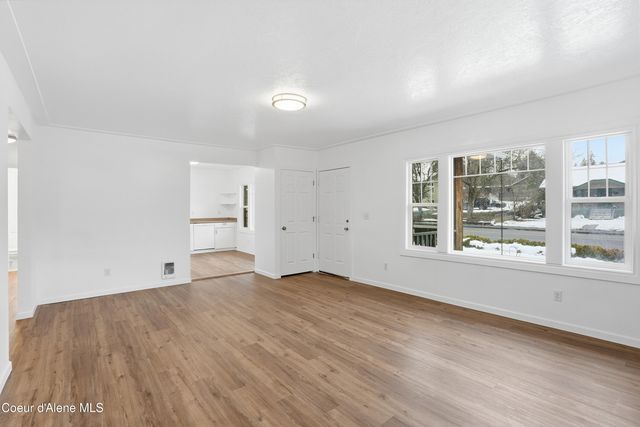 1017 E 29th Ave, Spokane, WA 99203