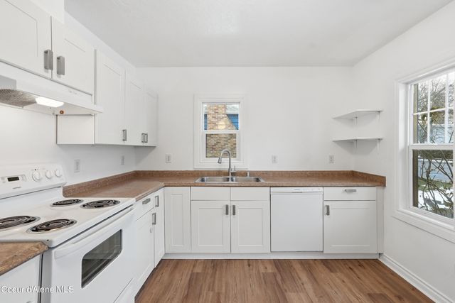 1017 E 29th Ave, Spokane, WA 99203