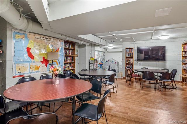 102-30 66th Road 16G, Forest Hills, NY 11375