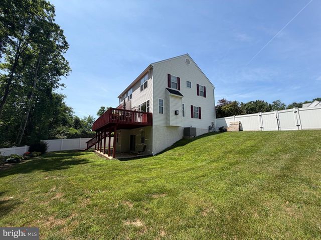 112 SPRING VALLEY WAY, Aston, PA 19014