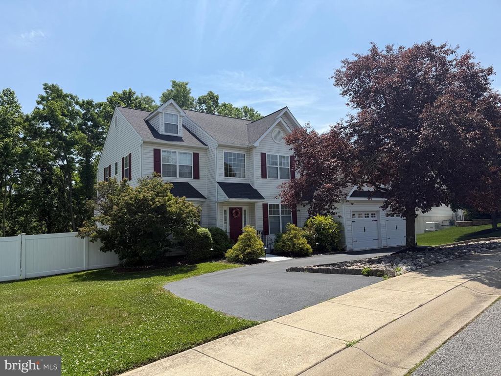 112 SPRING VALLEY WAY, Aston, PA 19014