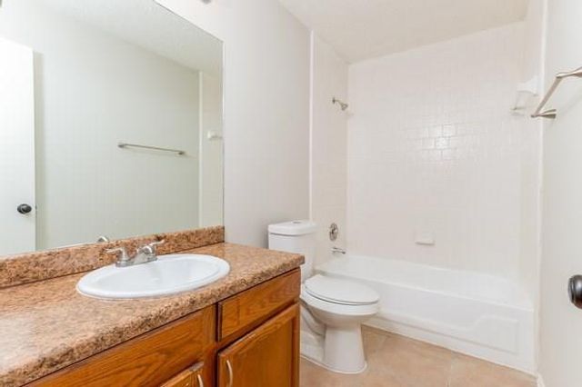 2002 Hickory Glen Drive, Missouri City, TX 77489