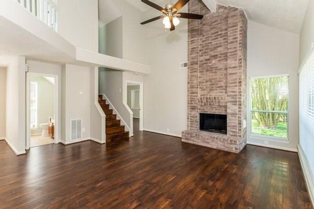 2002 Hickory Glen Drive, Missouri City, TX 77489