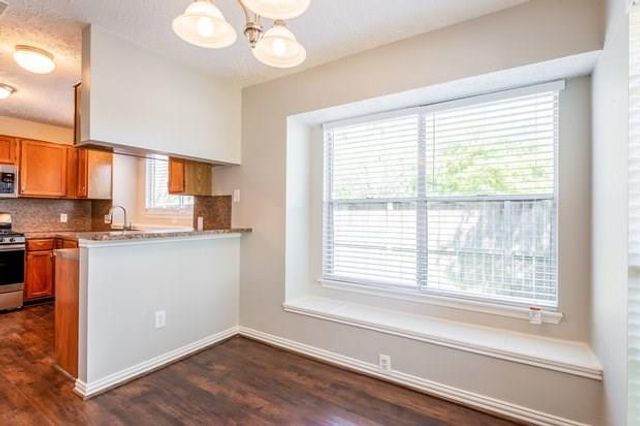 2002 Hickory Glen Drive, Missouri City, TX 77489