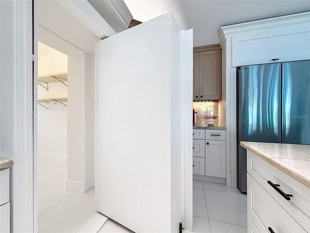 324 LEEWARD ISLAND, Clearwater Beach, FL 33767