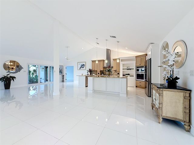 324 LEEWARD ISLAND, Clearwater Beach, FL 33767