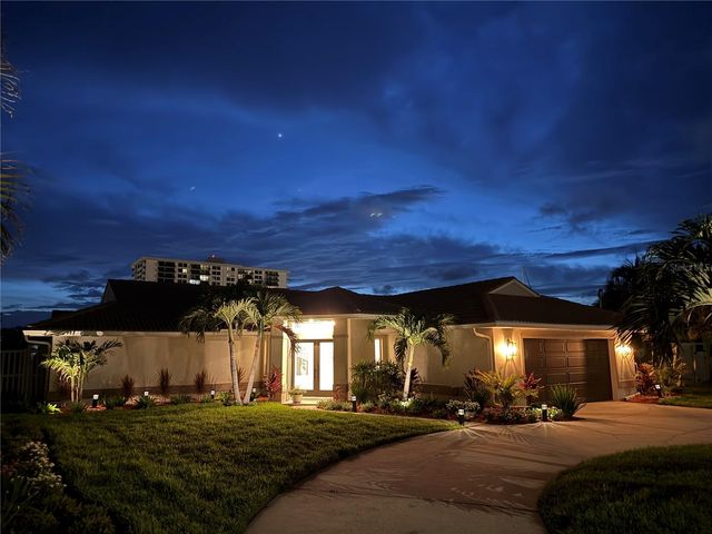 324 LEEWARD ISLAND, Clearwater Beach, FL 33767