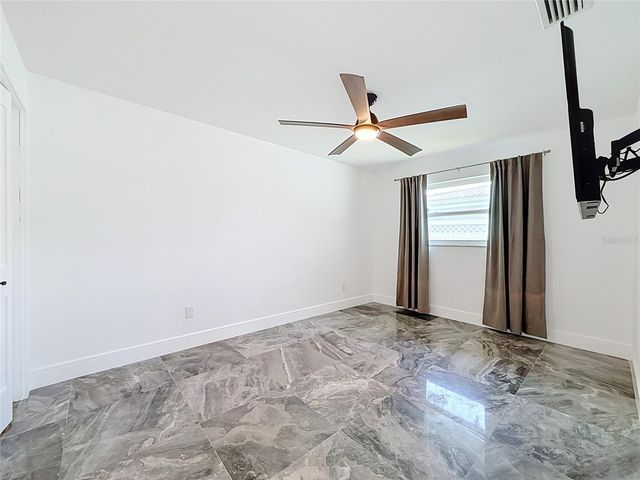 324 LEEWARD ISLAND, Clearwater Beach, FL 33767