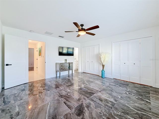 324 LEEWARD ISLAND, Clearwater Beach, FL 33767