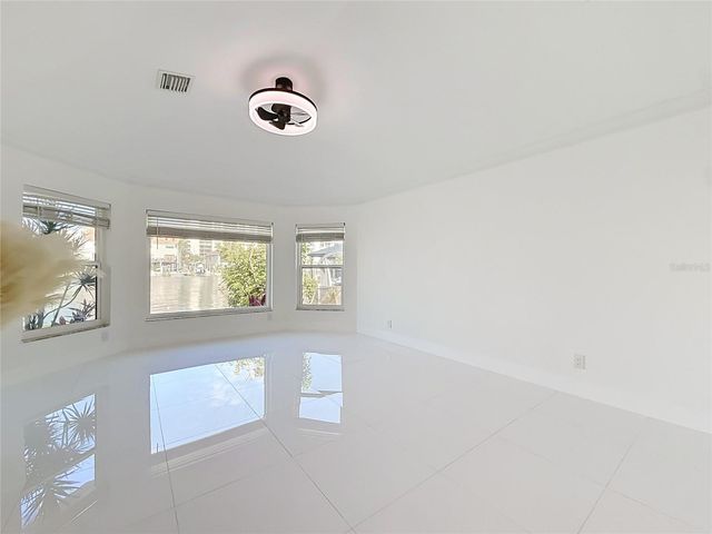 324 LEEWARD ISLAND, Clearwater Beach, FL 33767