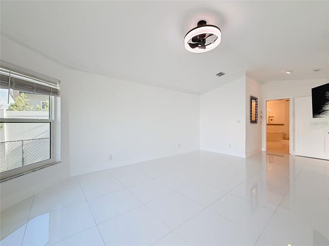 324 LEEWARD ISLAND, Clearwater Beach, FL 33767