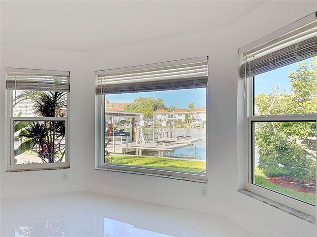 324 LEEWARD ISLAND, Clearwater Beach, FL 33767