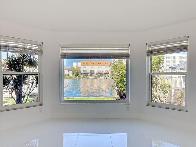 324 LEEWARD ISLAND, Clearwater Beach, FL 33767