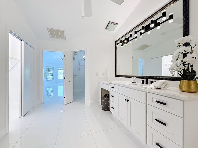 324 LEEWARD ISLAND, Clearwater Beach, FL 33767