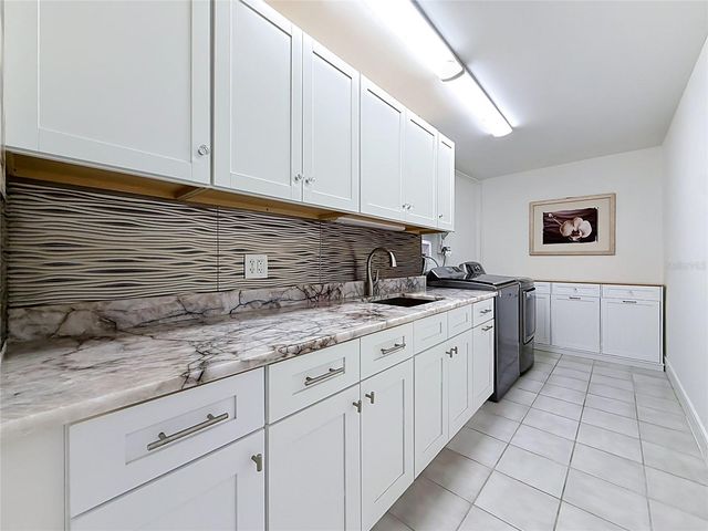 324 LEEWARD ISLAND, Clearwater Beach, FL 33767
