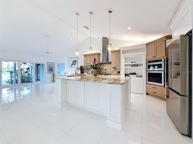 324 LEEWARD ISLAND, Clearwater Beach, FL 33767