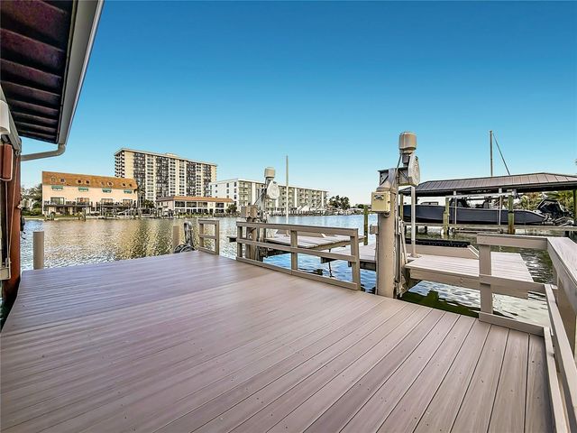 324 LEEWARD ISLAND, Clearwater Beach, FL 33767