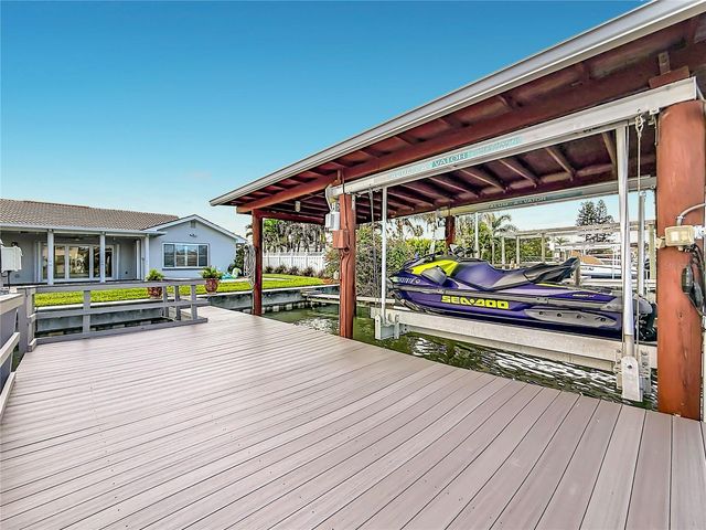 324 LEEWARD ISLAND, Clearwater Beach, FL 33767