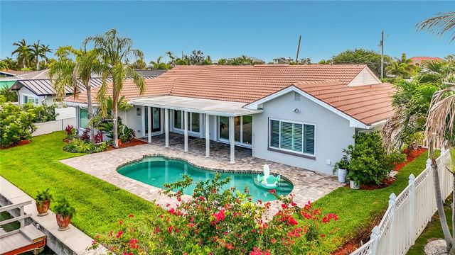 324 LEEWARD ISLAND, Clearwater Beach, FL 33767