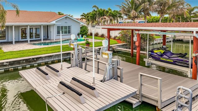 324 LEEWARD ISLAND, Clearwater Beach, FL 33767