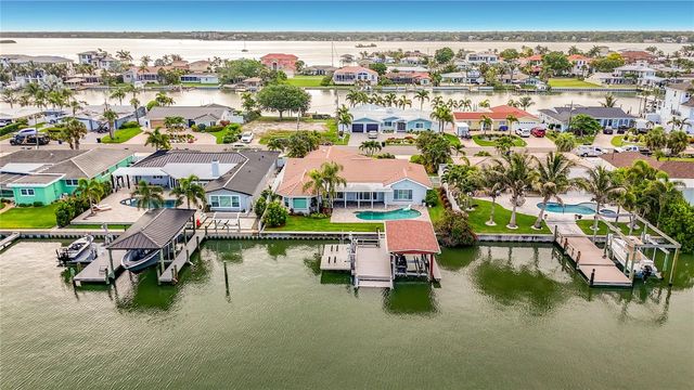 324 LEEWARD ISLAND, Clearwater Beach, FL 33767