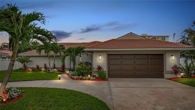 324 LEEWARD ISLAND, Clearwater Beach, FL 33767