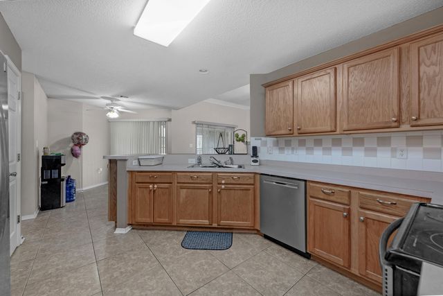 664 Brunson Street, Crestview, FL 32536