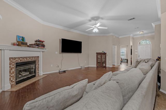 664 Brunson Street, Crestview, FL 32536