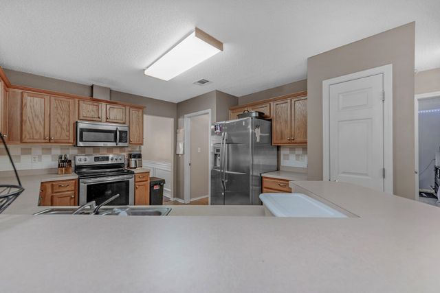 664 Brunson Street, Crestview, FL 32536