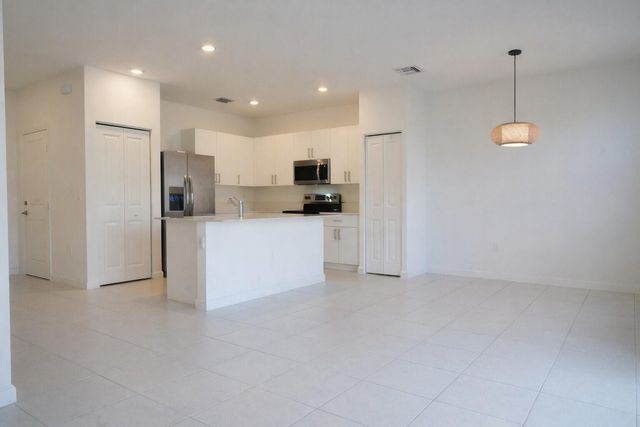 11833 NW 47th Manor, Coral Springs, FL 33076