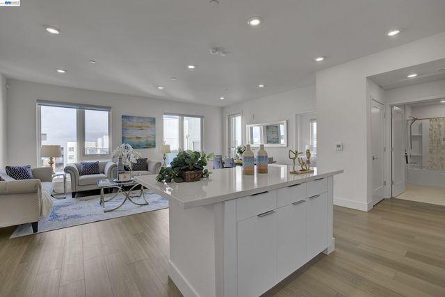 3512 Vision Cmn 401, Fremont, CA 94538