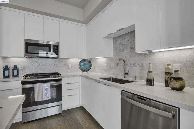 3512 Vision Cmn 401, Fremont, CA 94538