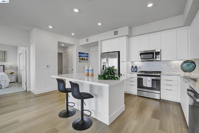 3512 Vision Cmn 401, Fremont, CA 94538