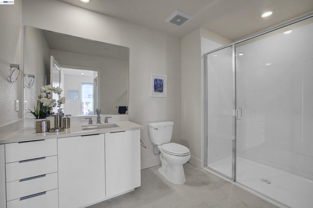 3512 Vision Cmn 401, Fremont, CA 94538