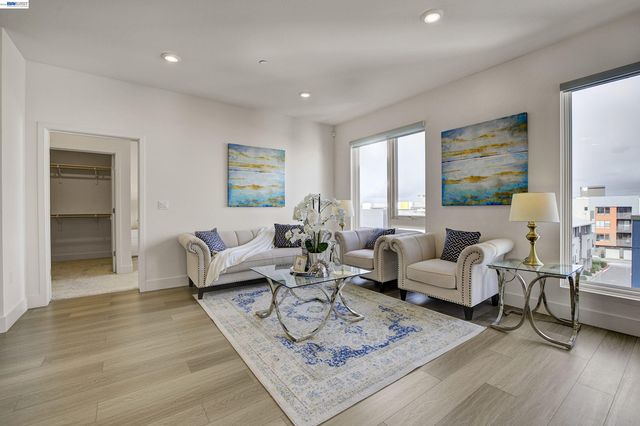 3512 Vision Cmn 401, Fremont, CA 94538