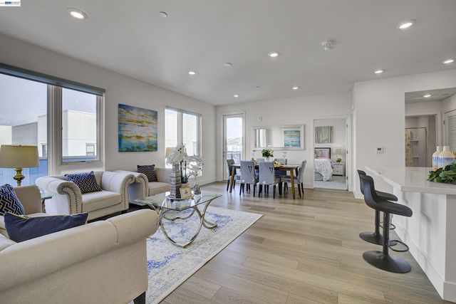 3512 Vision Cmn 401, Fremont, CA 94538