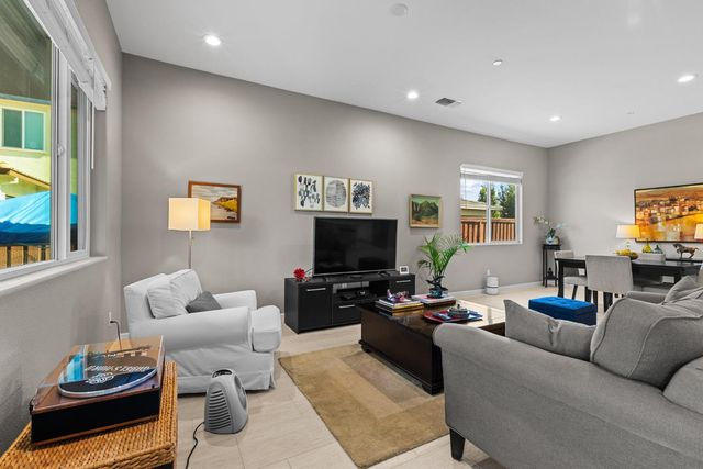 442 Olivadi Way, Sacramento, CA 95834