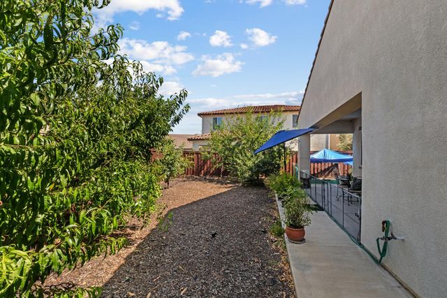 442 Olivadi Way, Sacramento, CA 95834