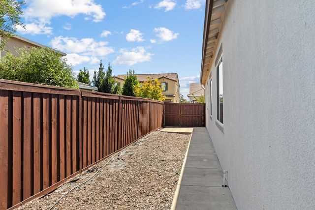 442 Olivadi Way, Sacramento, CA 95834