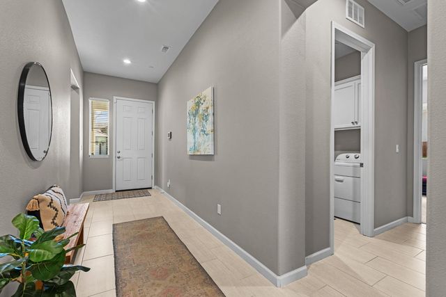 442 Olivadi Way, Sacramento, CA 95834